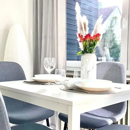 Top-Apartment Mit Parkplatz Und Balkon Reutlingen Esterno foto