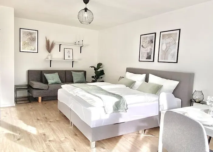 Top-Apartment Mit Parkplatz Und Balkon