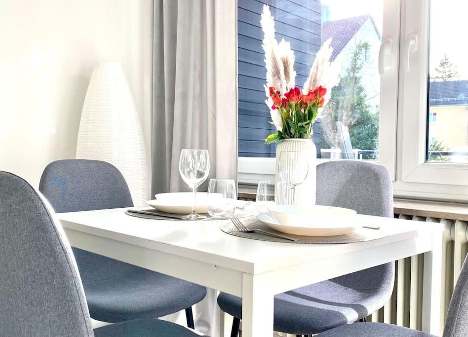 Top-apartment Mit Parkplatz Und Balkon Apartment