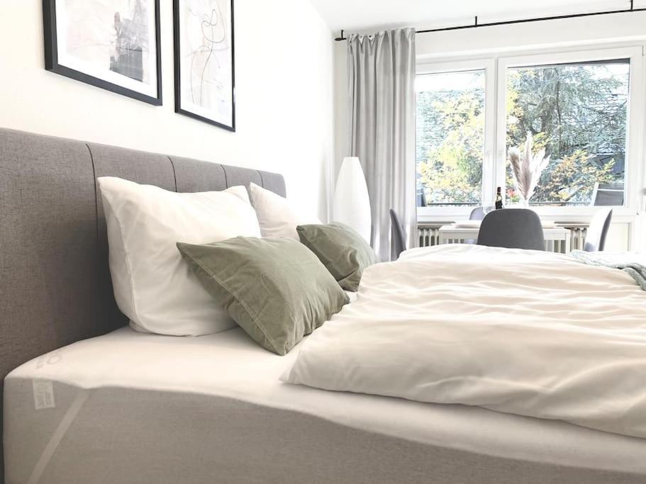 Top-apartment Mit Parkplatz Und Balkon Apartment Reutlingen